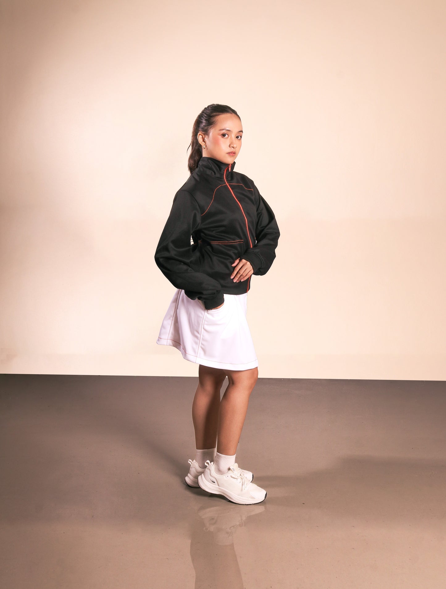 AKATA: Skort
