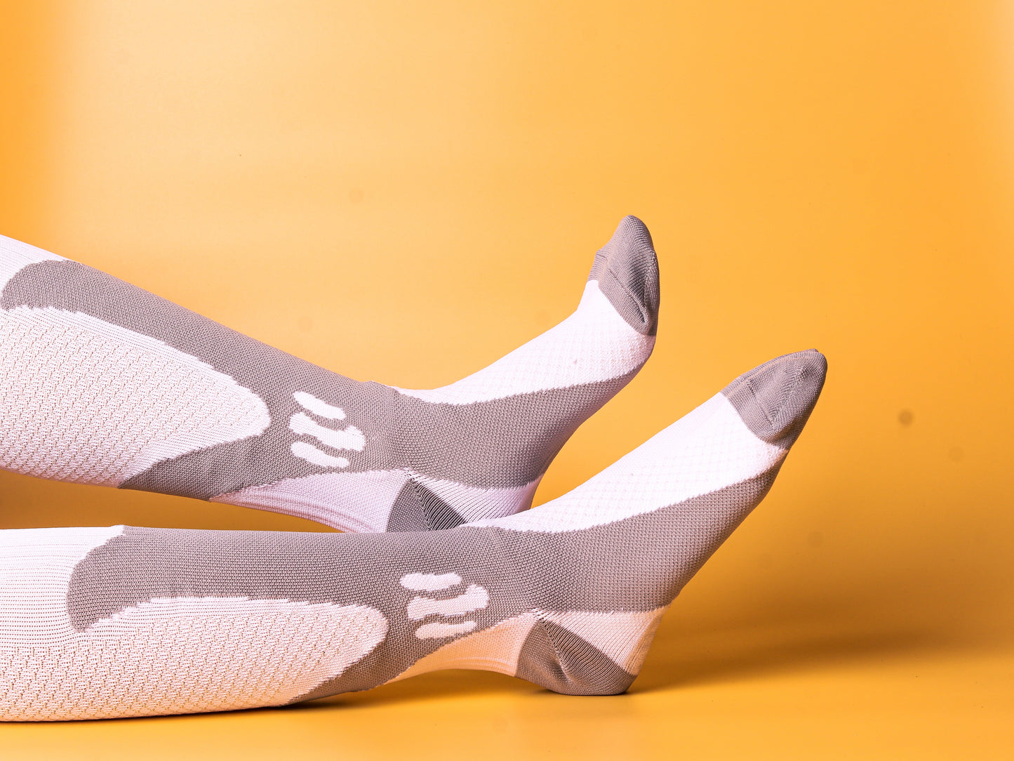AKATA: Ergonomic Socks