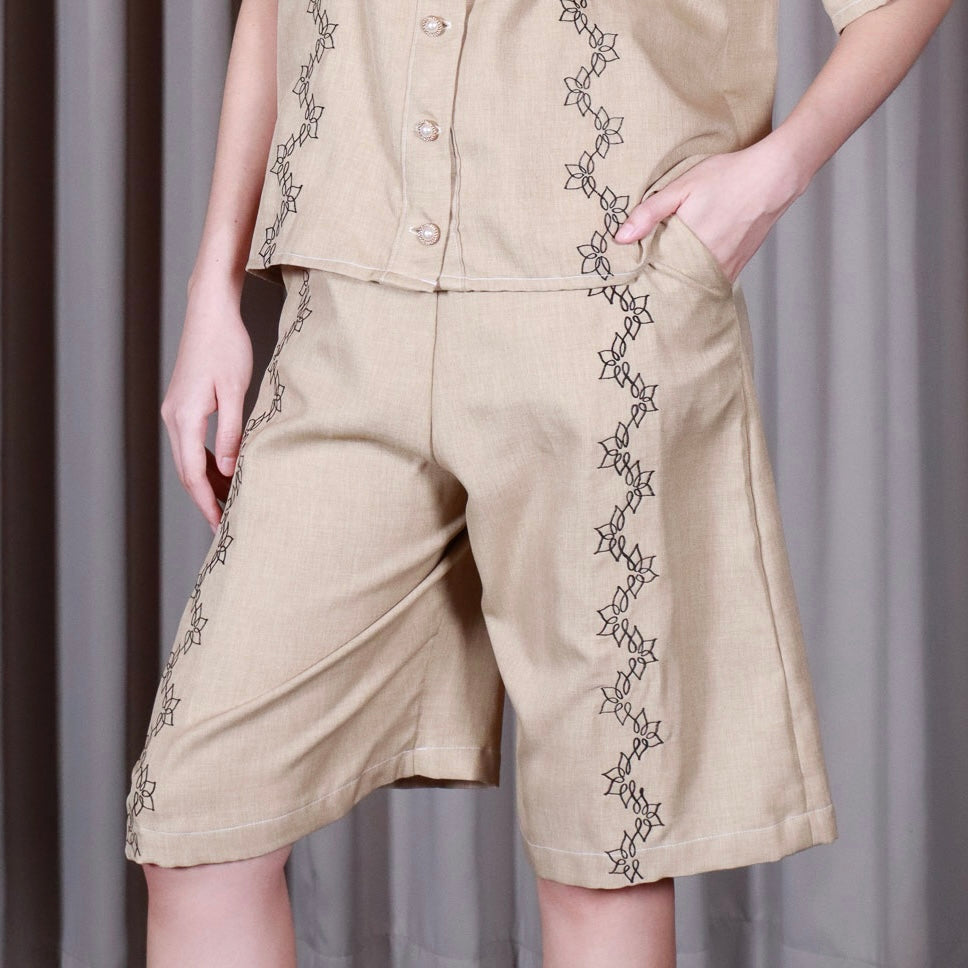 Boat Shorts with Frangipani Embroidery